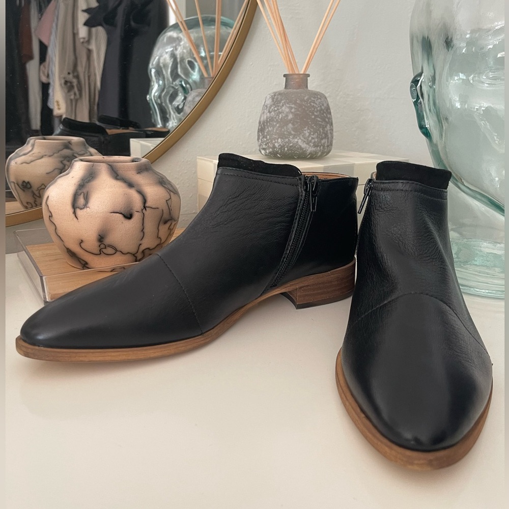 Avellini Leather Bootie